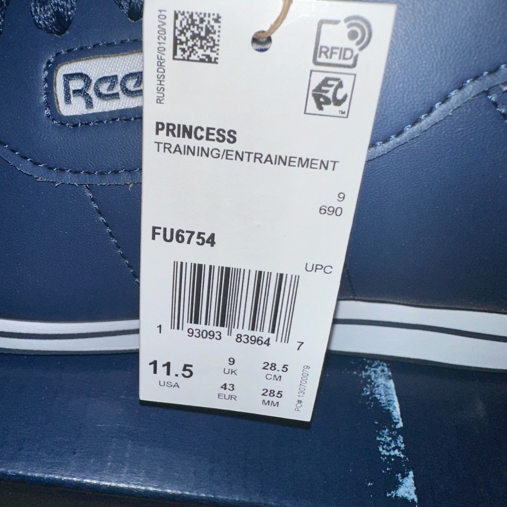 NEW Women’s Reebok shoes 👟 - Picture 3 of 6